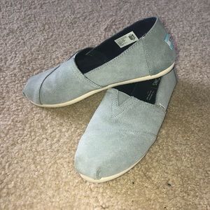 Light Blue Toms!